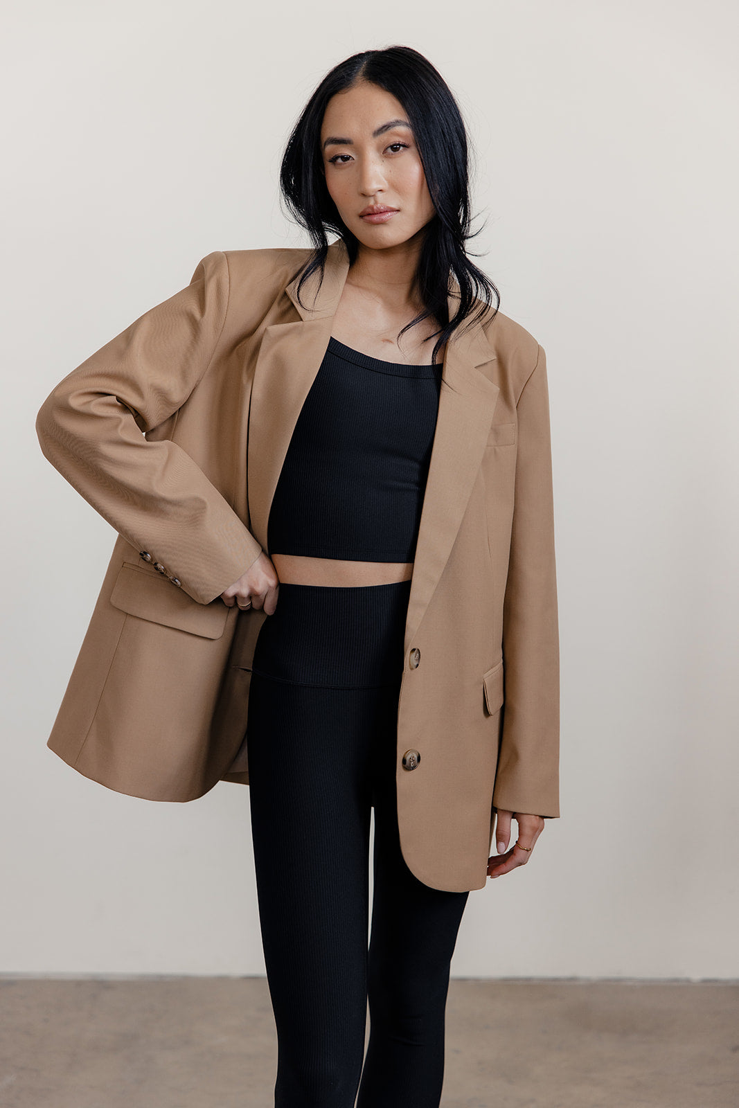 THE ULTIMATE BLAZER- TAN