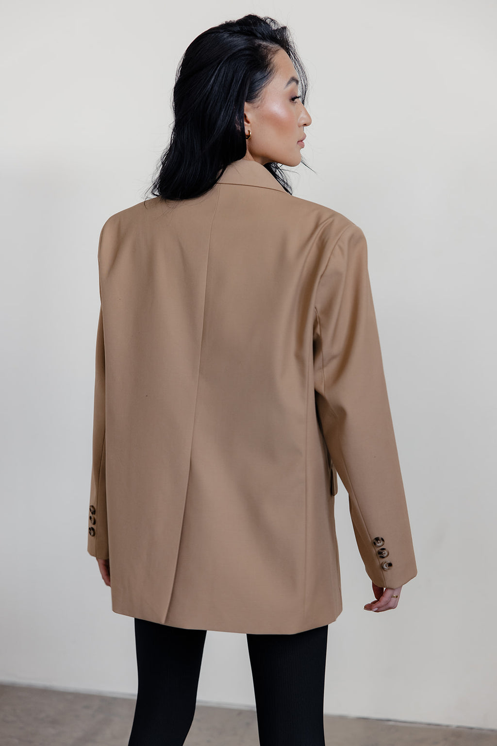 THE ULTIMATE BLAZER- TAN