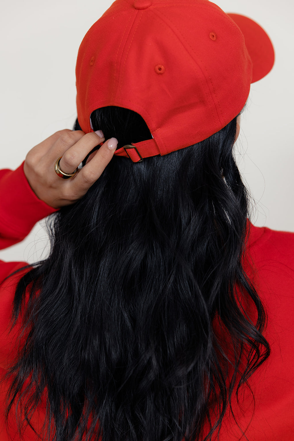 CURSIVE LOGO CAP - RED