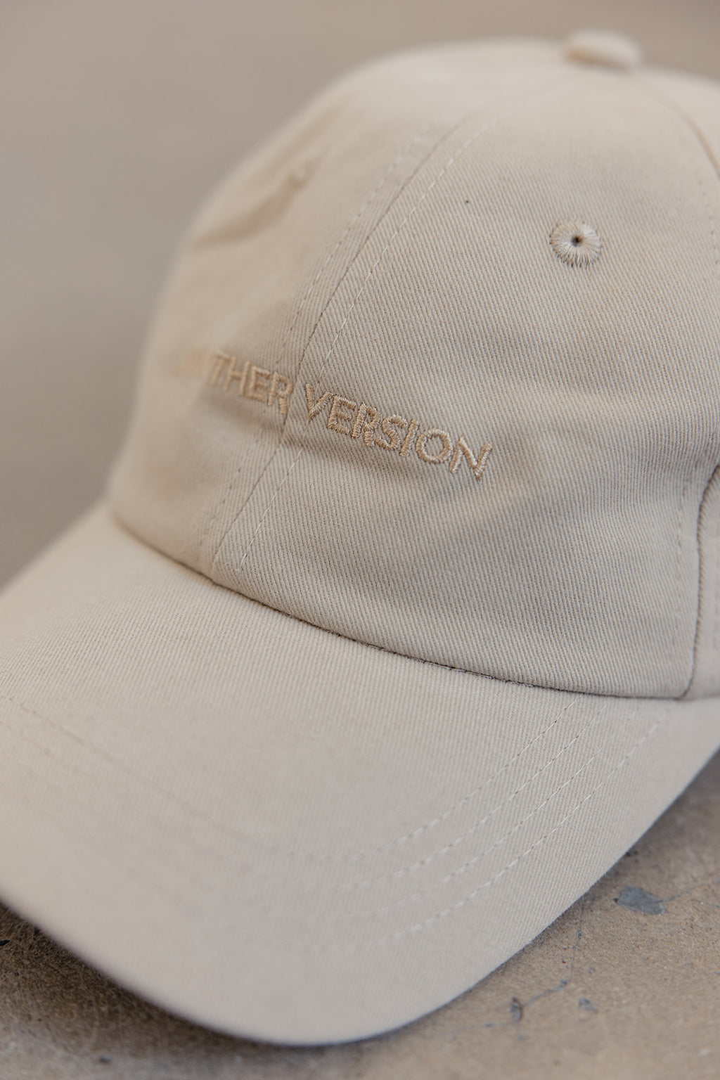 TONAL LOGO CAP - BEIGE