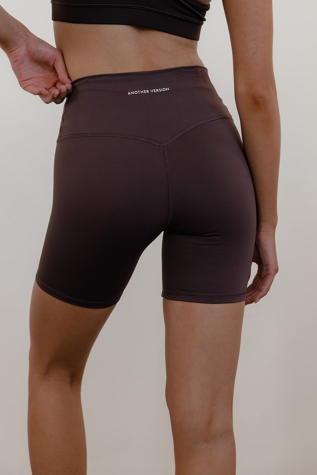 SECOND SKIN SHORT - COCOA BROWN