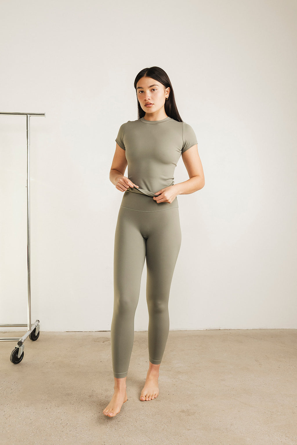 SECOND SKIN TEE - OLIVE