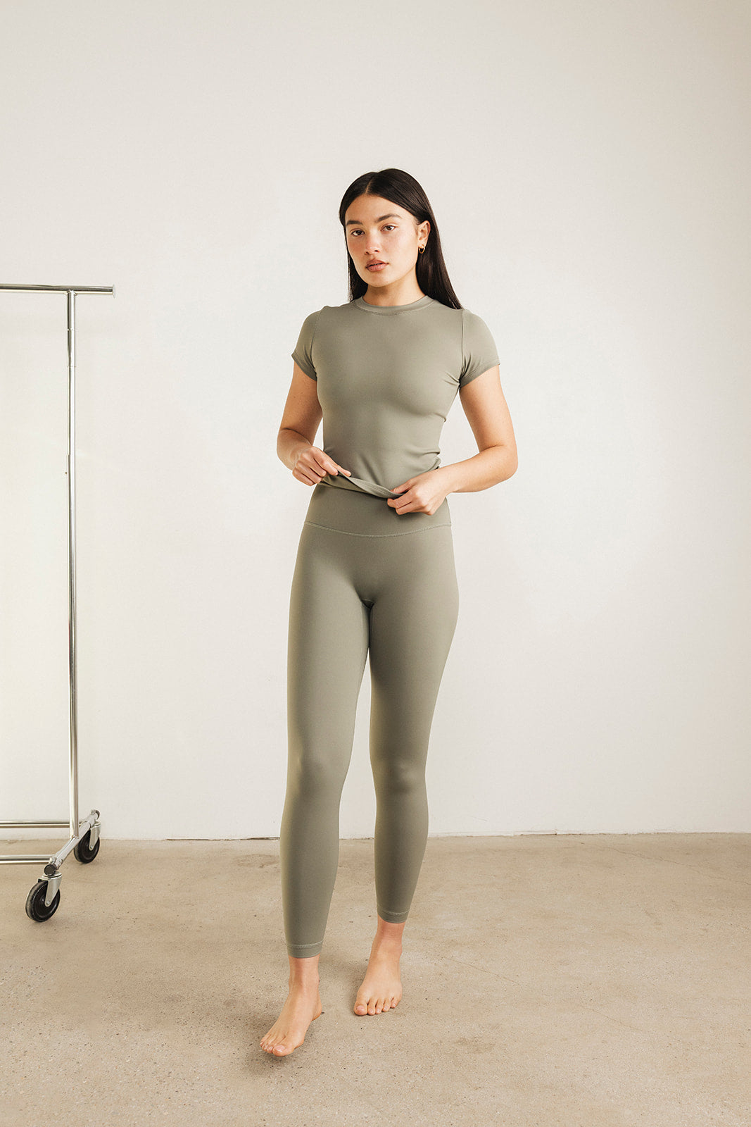 SECOND SKIN TEE - OLIVE