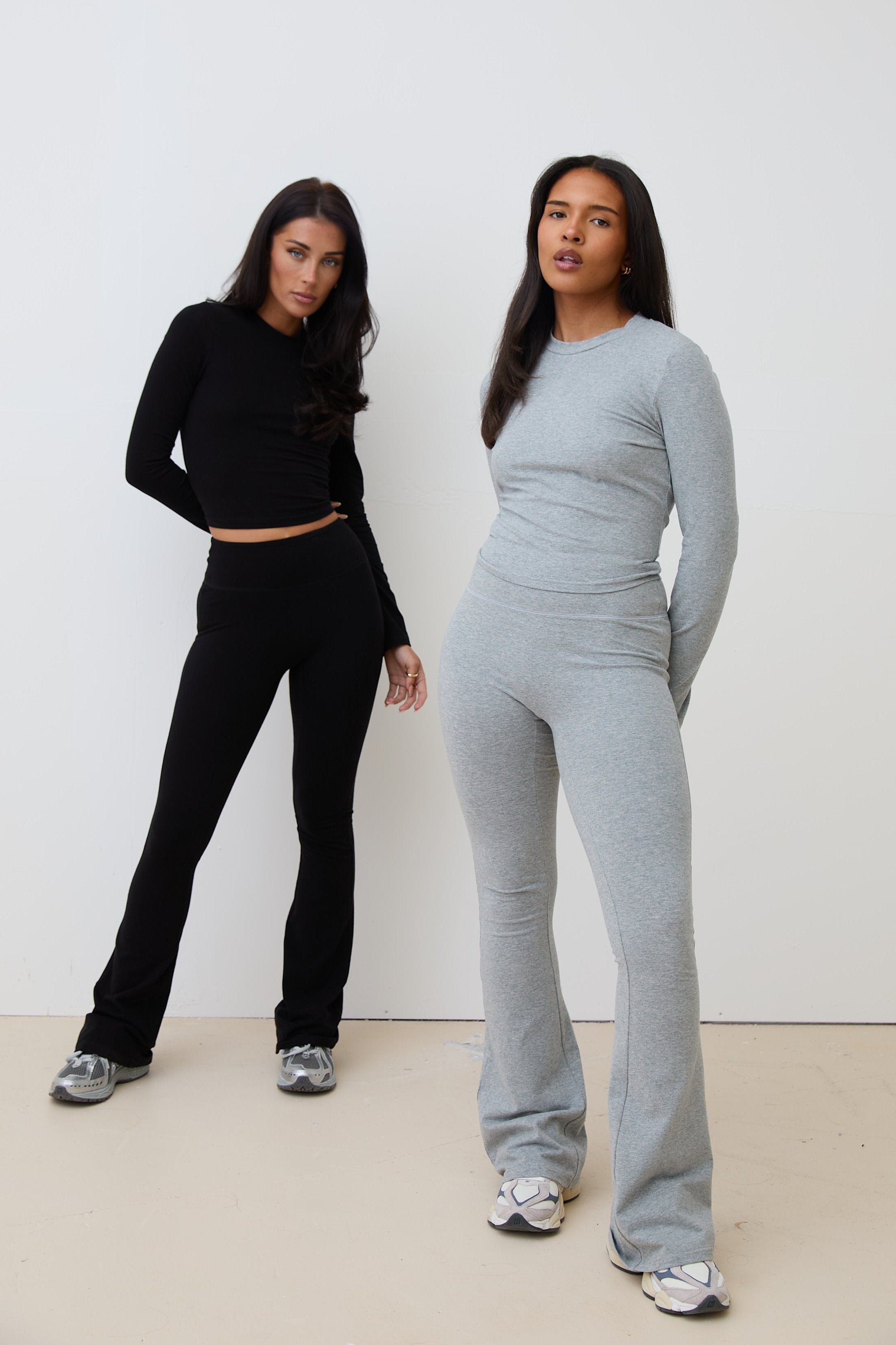 COTTON STRETCH LONG SLEEVE TOP - BLACK